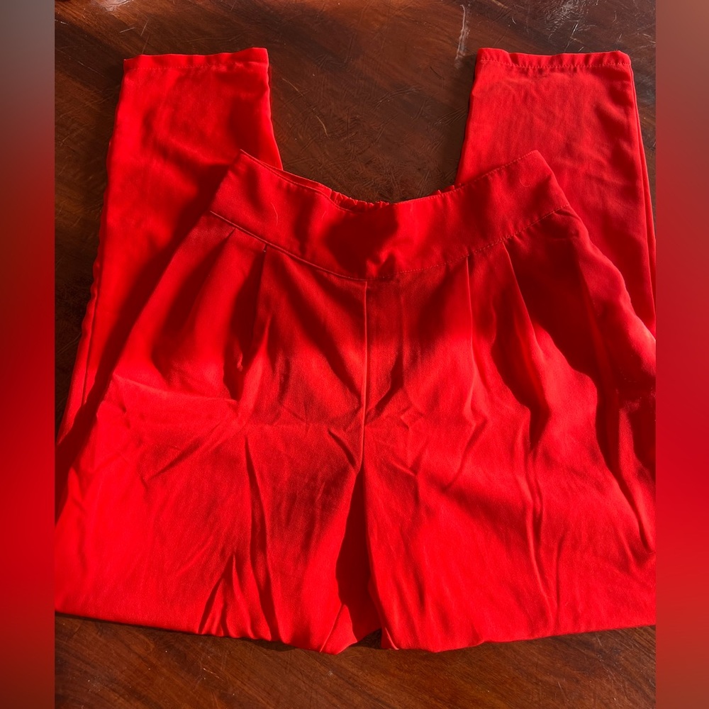 Forever 21 slacks with elastic waistband pleated